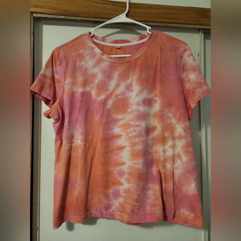 Womens short sleeve tee dye shirt